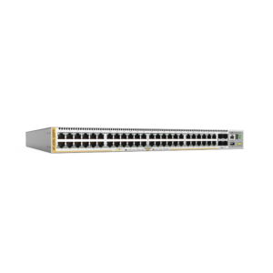 Switch L3 Stackable, 48x 10/100/1000-T PoE+, 4x SFP+, Fuente redundante integradas 740 Watts (TAA compliant version)