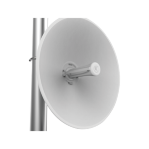 Force 300 para zonas con alta interferencia / Enlace 5GHz Anti-Interferencia /Hasta 600+ Mbps / 4910-5970 MHz, / Hasta 10 km / Antena de 25 dBi / Baja latencia (C050910C101B)