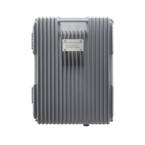 COBERTURA DE HASTA 5 km / Amplificador de Señal Celular / Banda 5, 850 MHz / 20 Watts de Potencia / Banda Ancha Multioperador / Protección Autoexcitación / Monitoreo USB / Gabinete IP65.