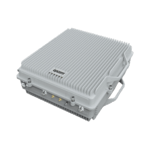 (HASTA 3 KILÓMETROS) Amplificador de Señal Celular TRI Banda / 2G, 3G, 4G y Llamadas / 20 Watts de Potencia / Ganancia DL 95 dB / Amplía la Cobertura Celular a Área Rural / IP65 Exterior